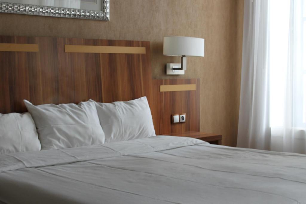 The Originals Du Grand Monarque Gare Hotel